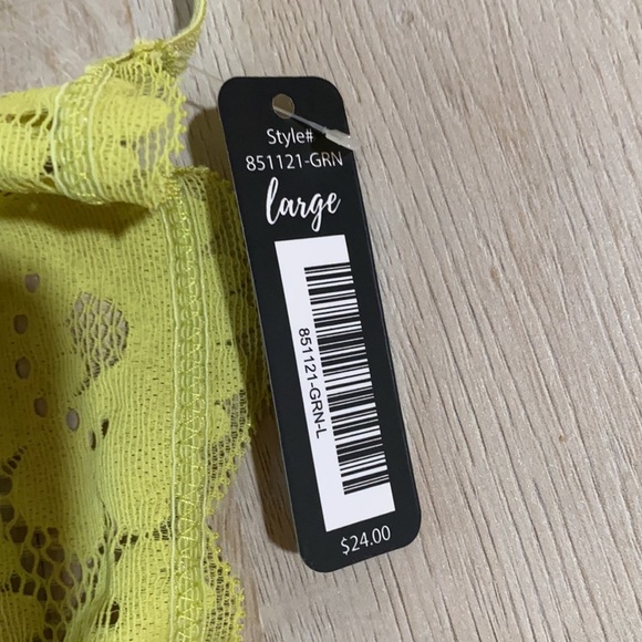 ⭐️ 2/$5 NWT Bootay Bag Lilly Bralette - Picture 4 of 12